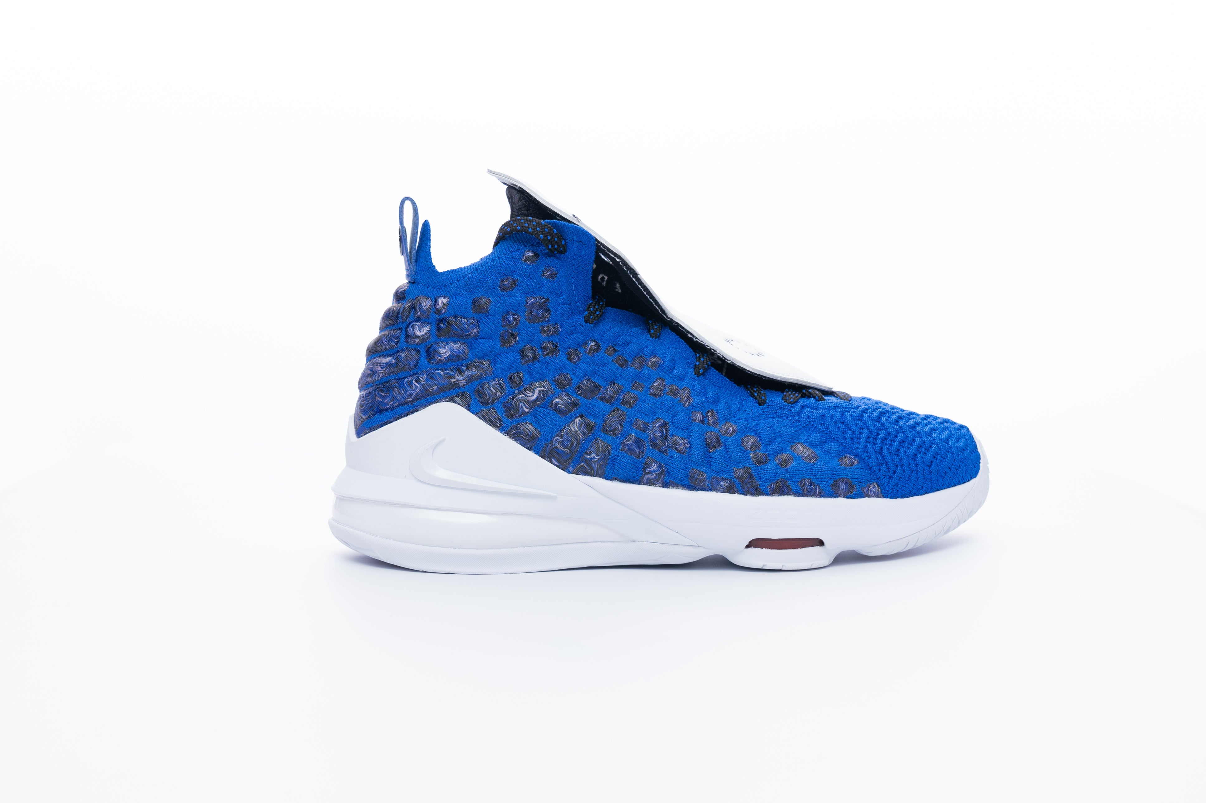 nike lebron grade school shoes