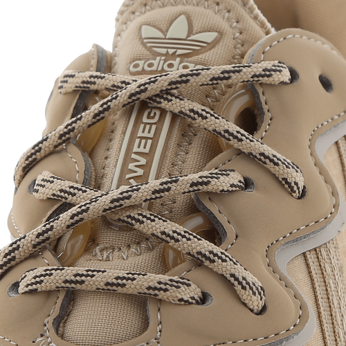Ozweego foot locker online