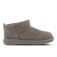 Kids foot deals locker uggs