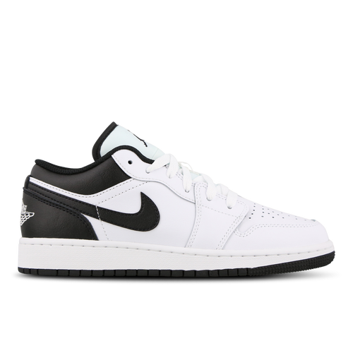 Jordan 1 low black toe foot locker best sale