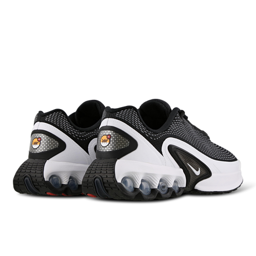 Nike zoom 2k black and white foot locker hotsell