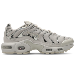 Nike tuned 1 grade school shoes white on sale