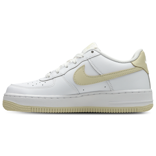 Nike Air Force 1 Image 4 of 7. Tap to open photo gallery.