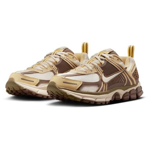 Nike Vomero 5 - Image 2 of 6 Enlarged Image