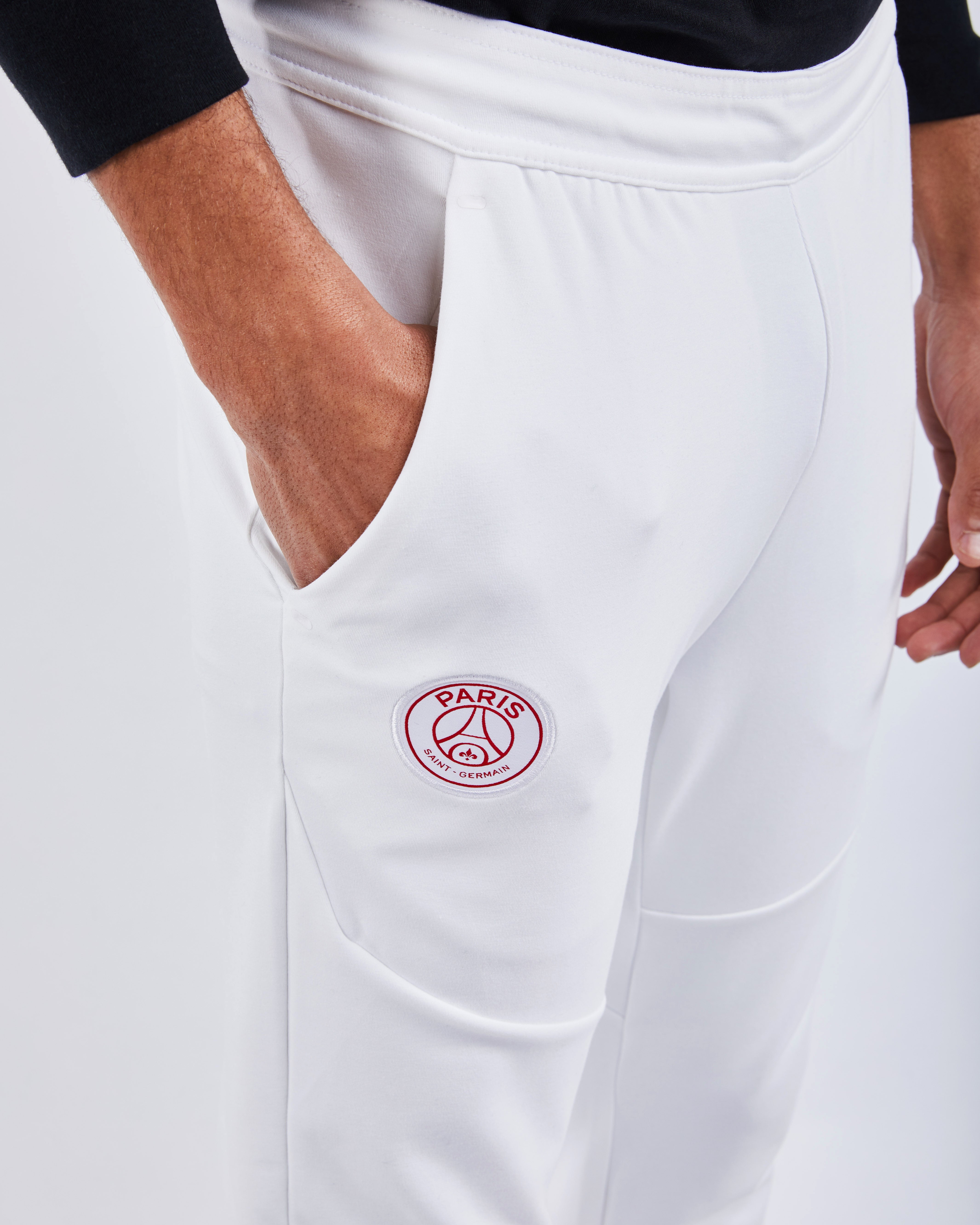 psg nike tech fleece