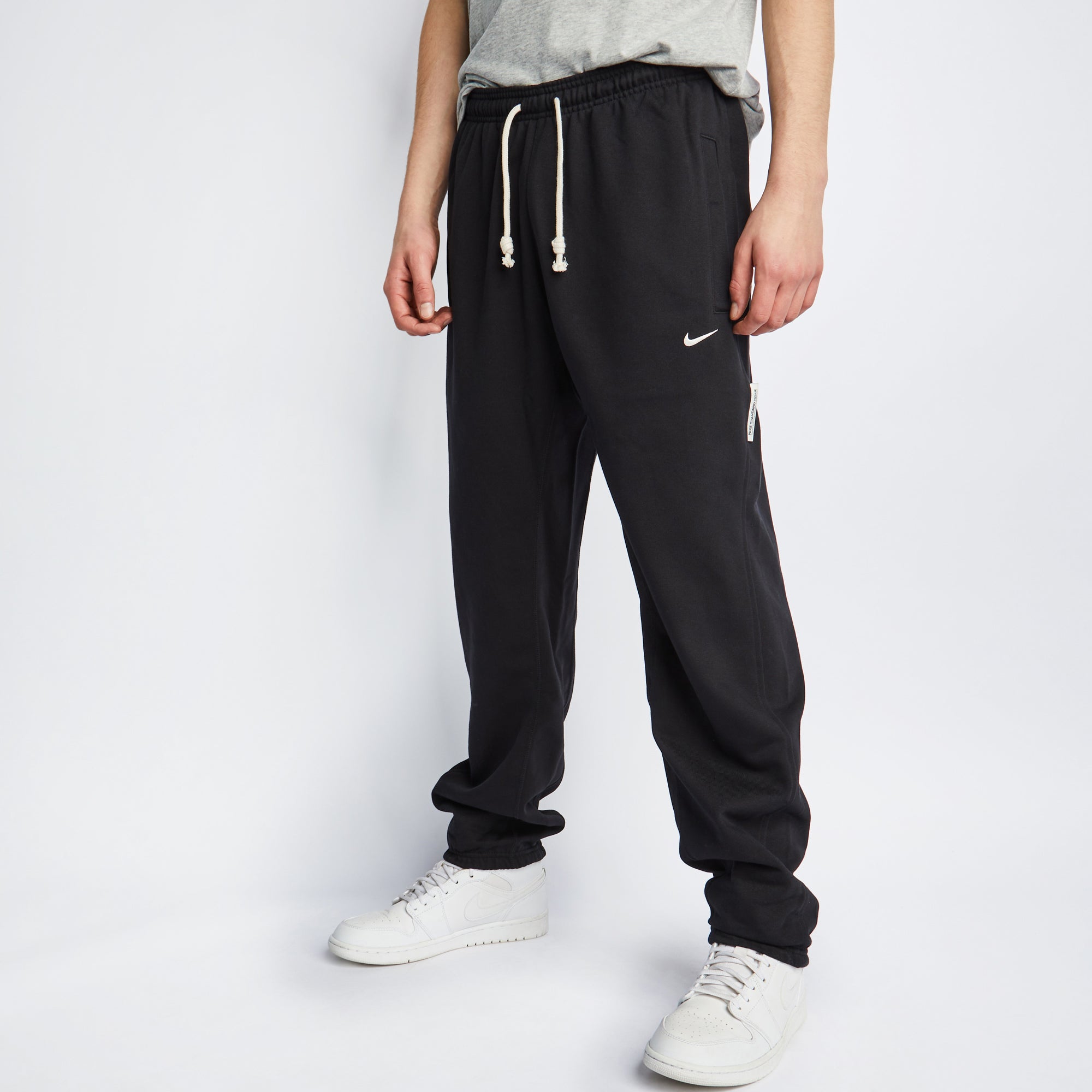 Nike standard best sale fit pants