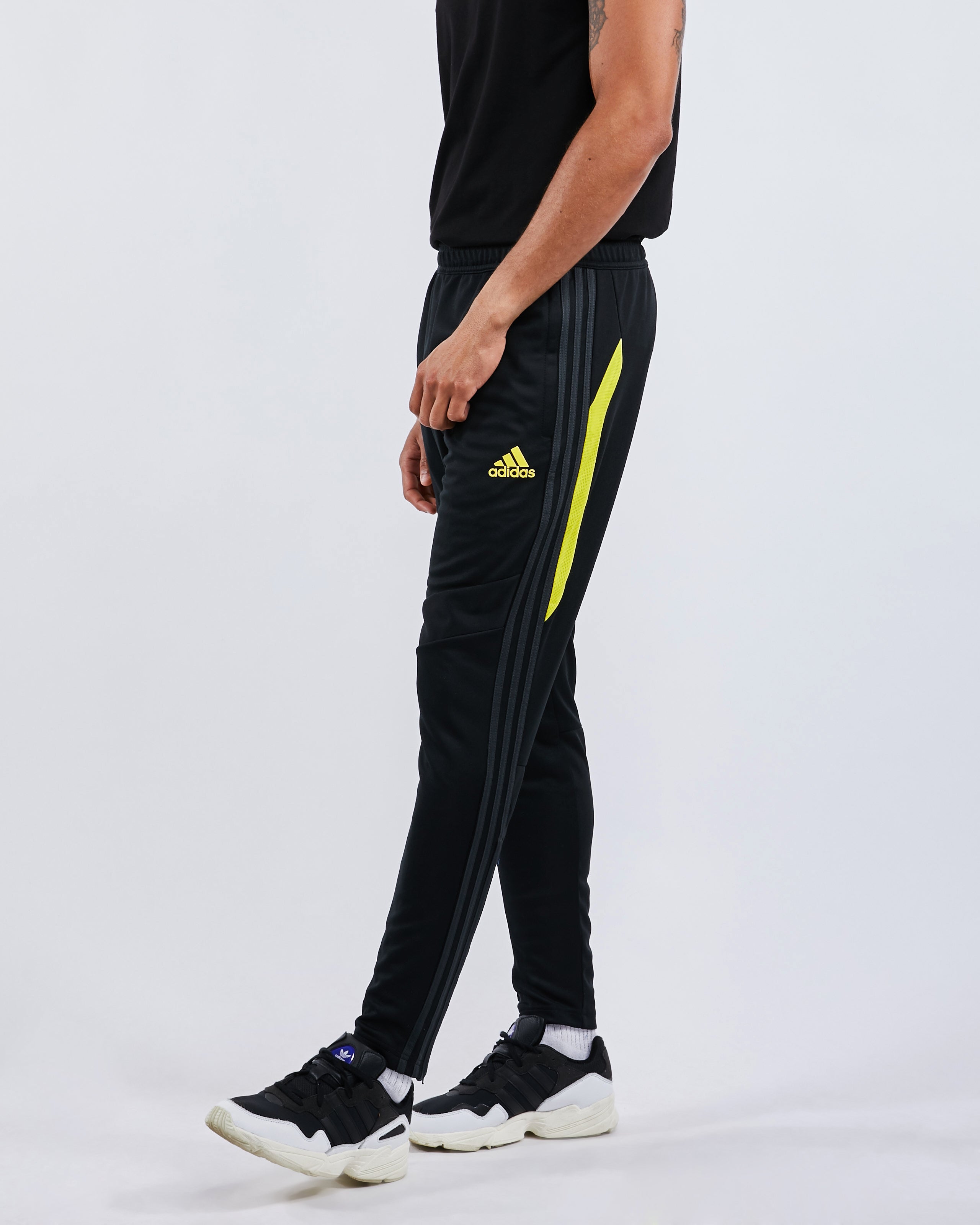 manchester united training pants