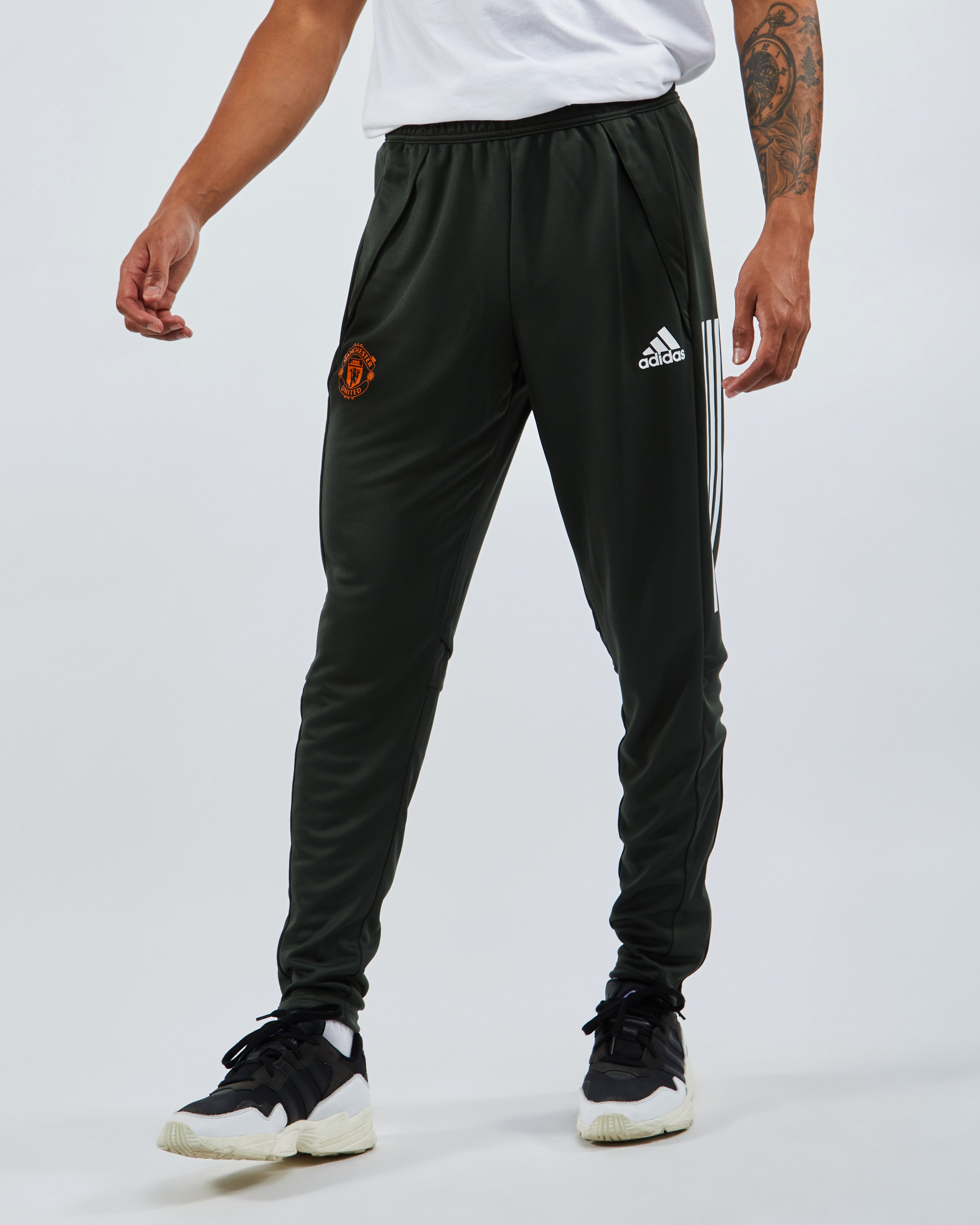 foot locker pantaloni adidas