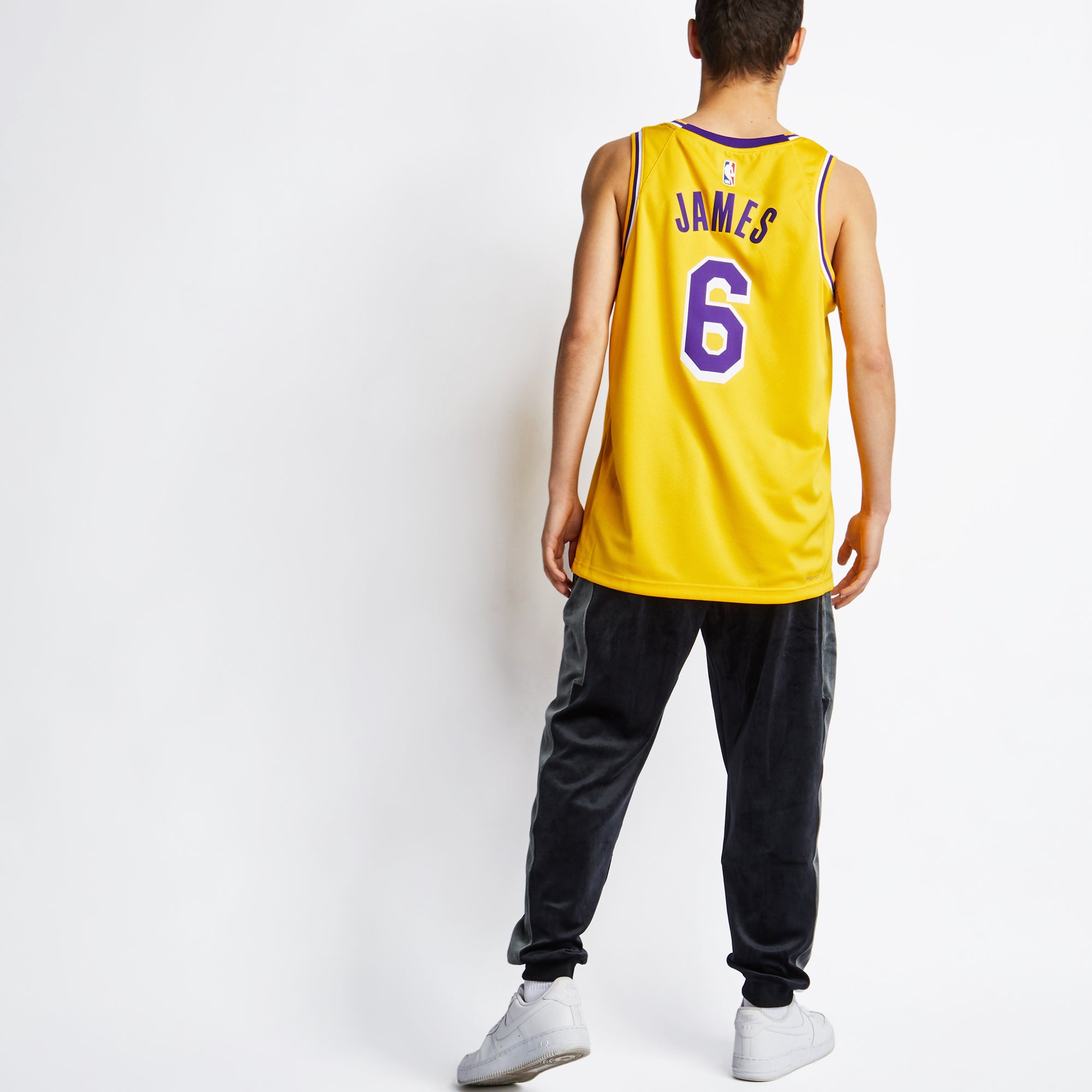 lakers jersey foot locker