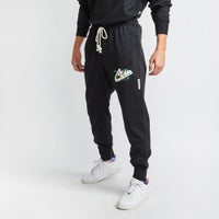 Champion joggers hot sale foot locker