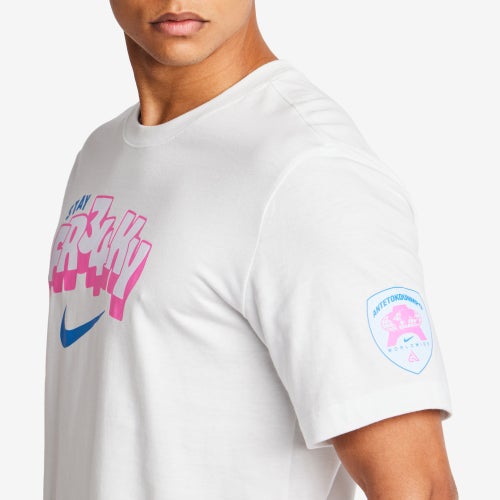 Antetokounmpo t shirt clearance