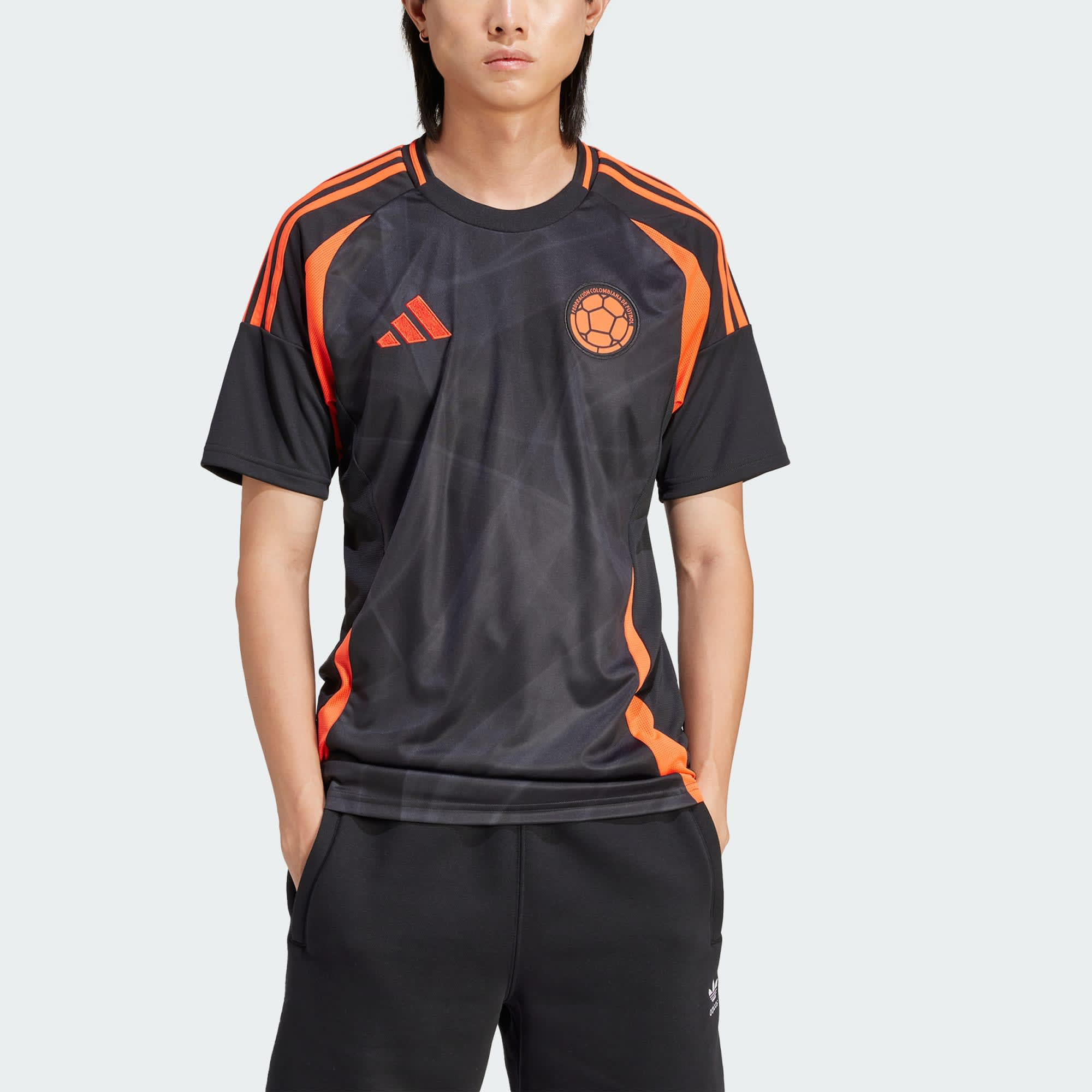 Camisetas adidas foot locker hotsell