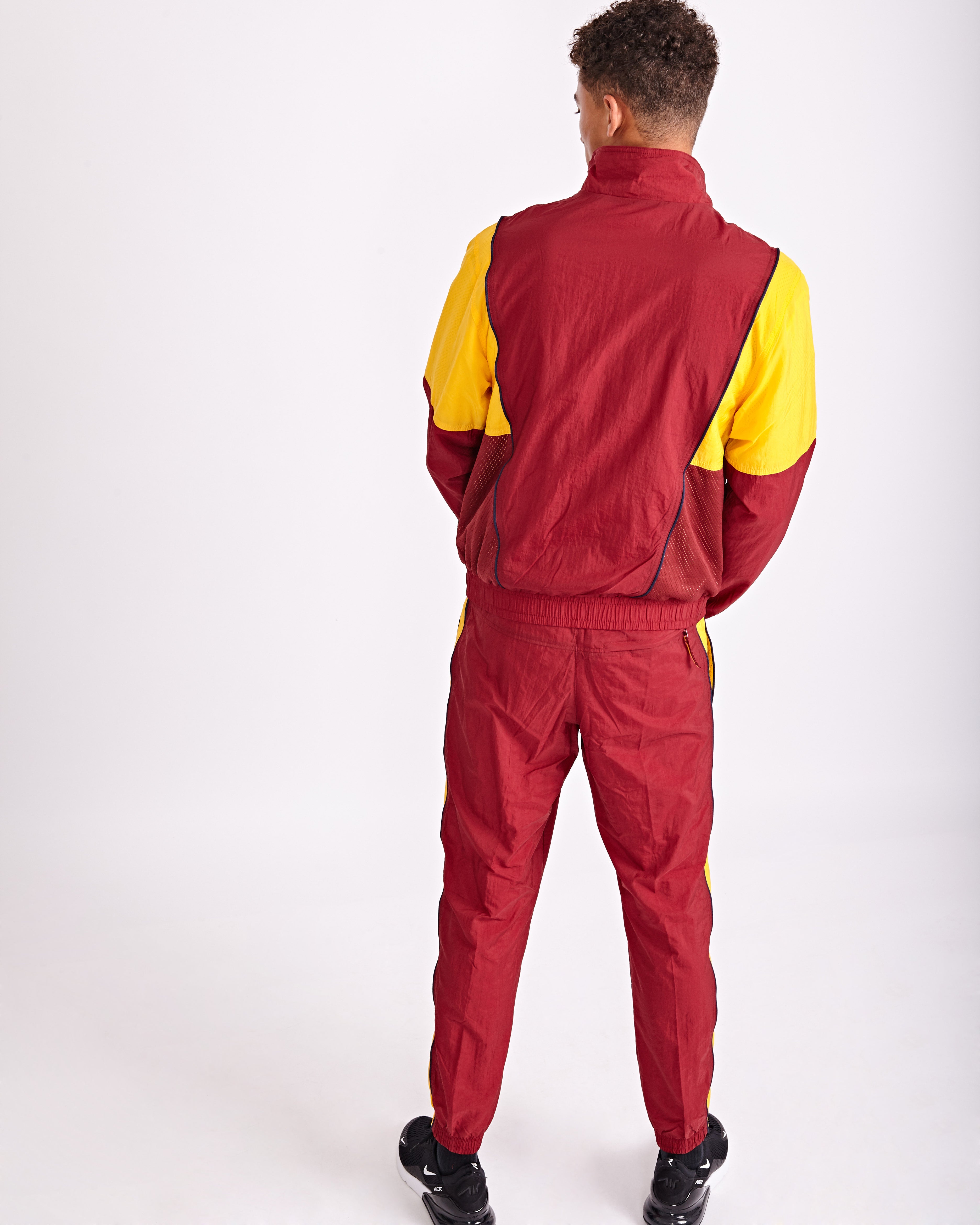 nike tracksuit mens footlocker