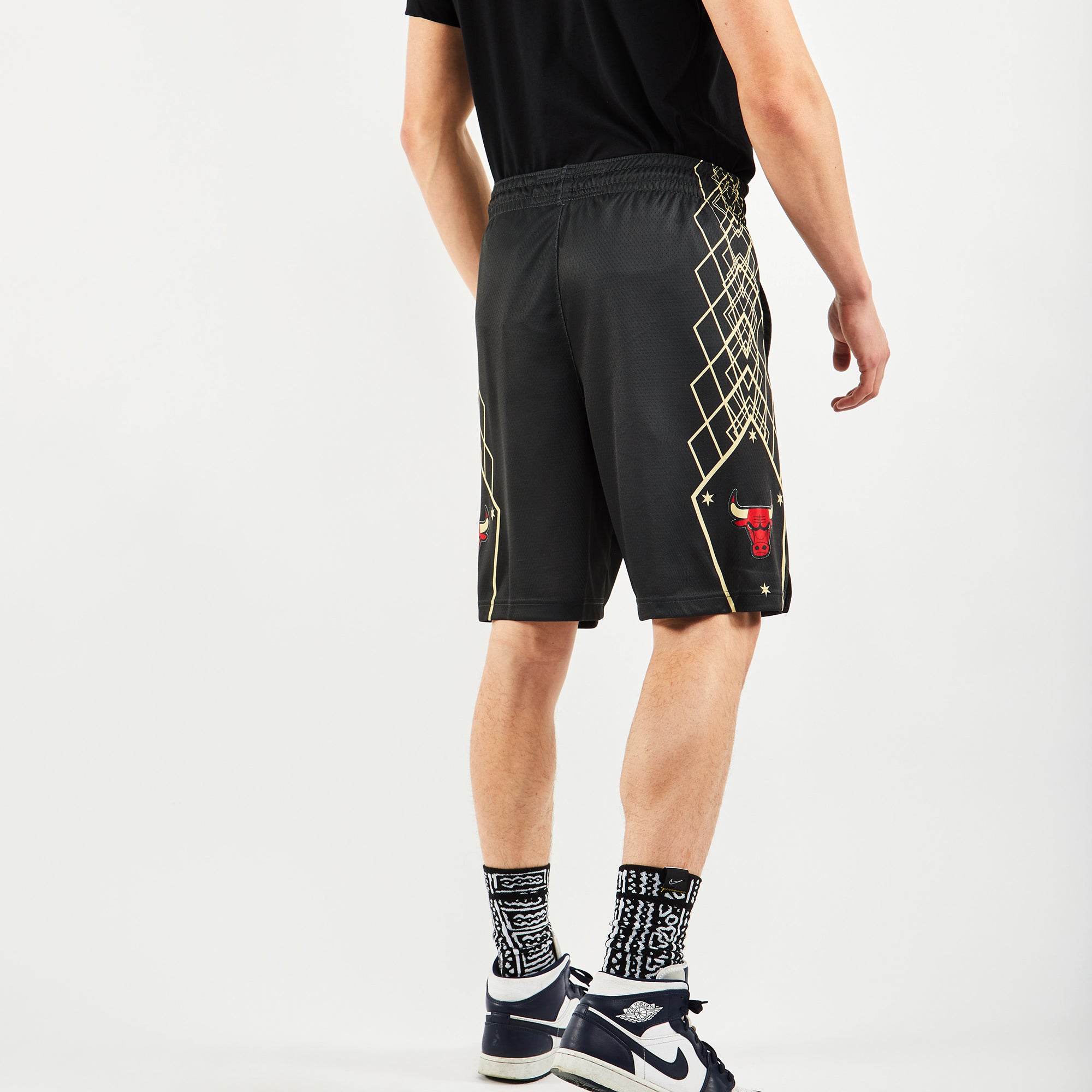 chicago bulls shorts foot locker