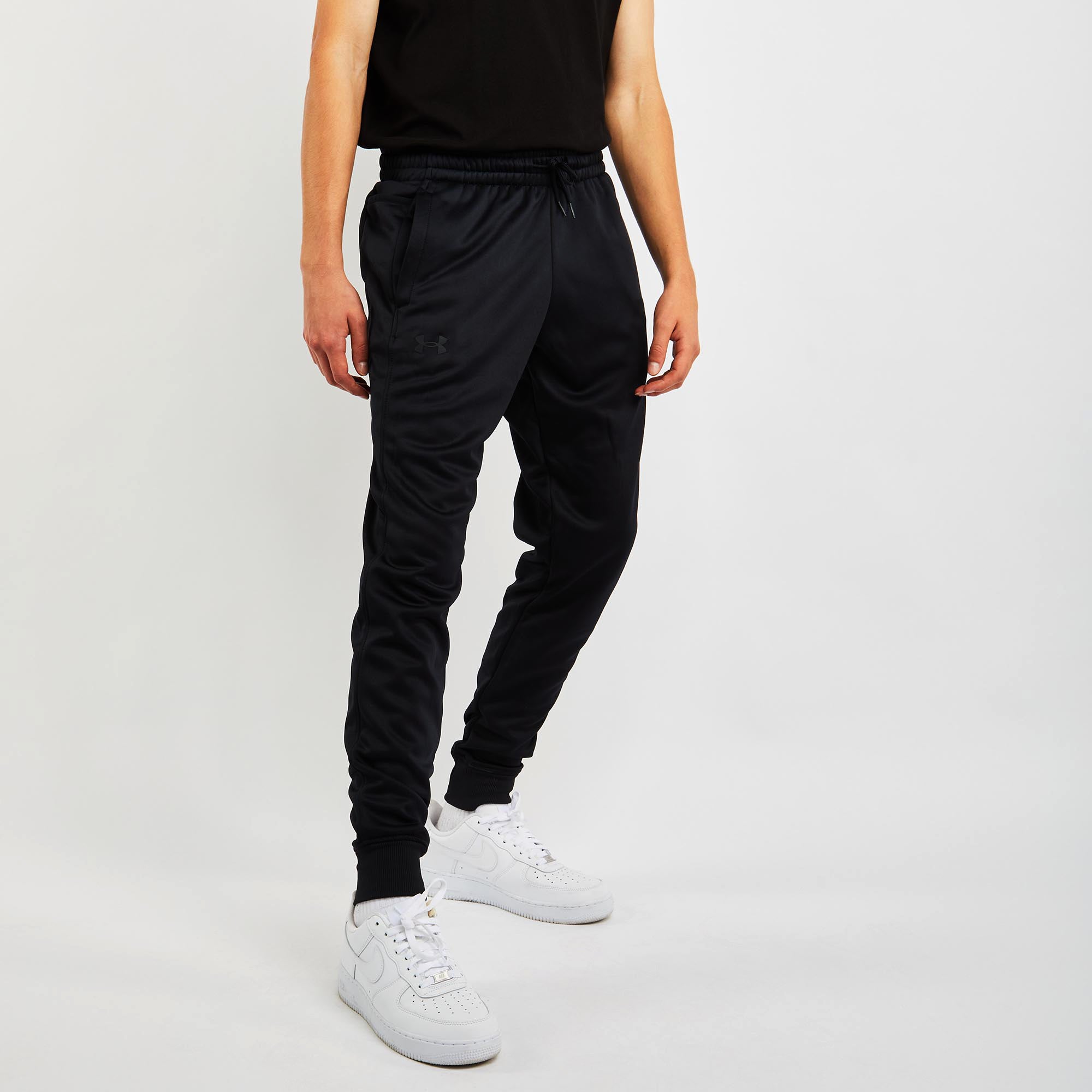 black under armour joggers mens