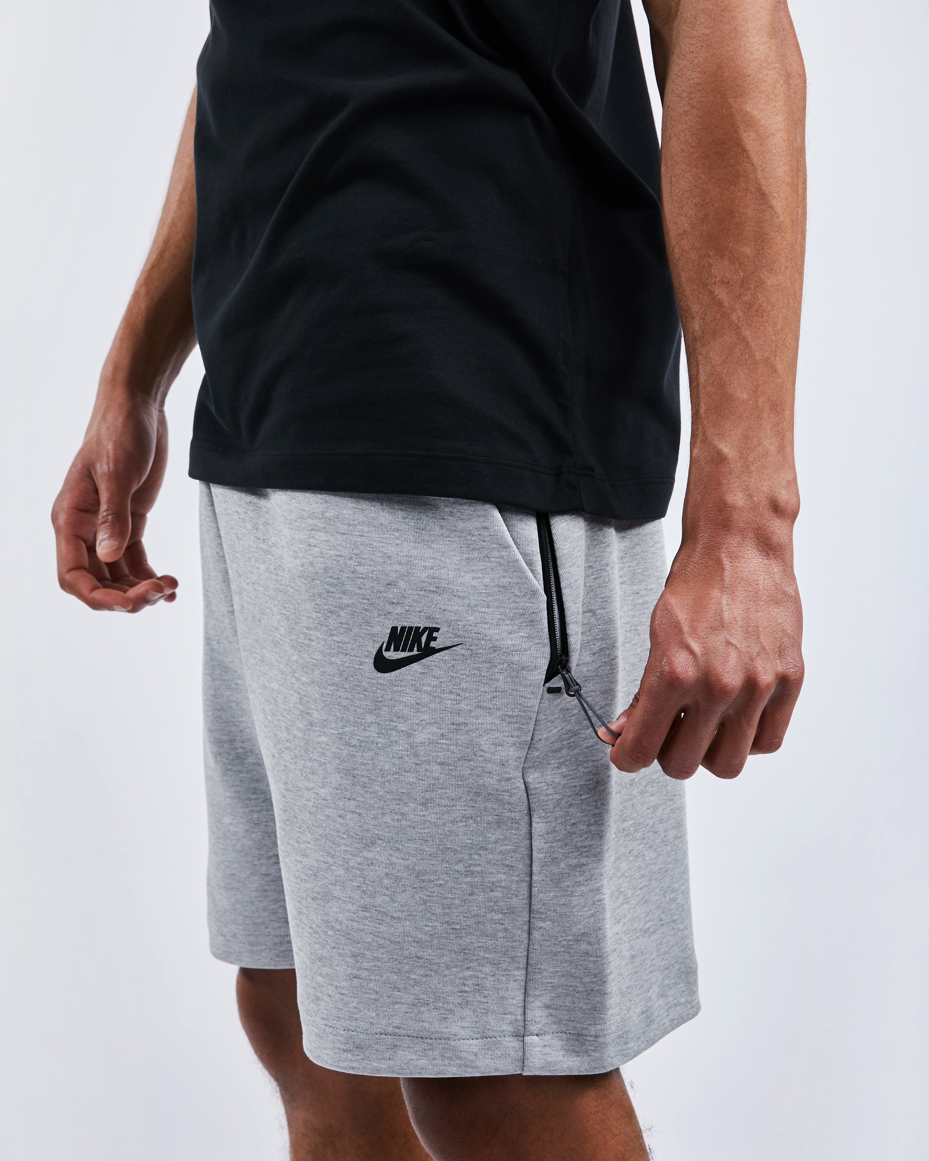 shorts nike tech fleece