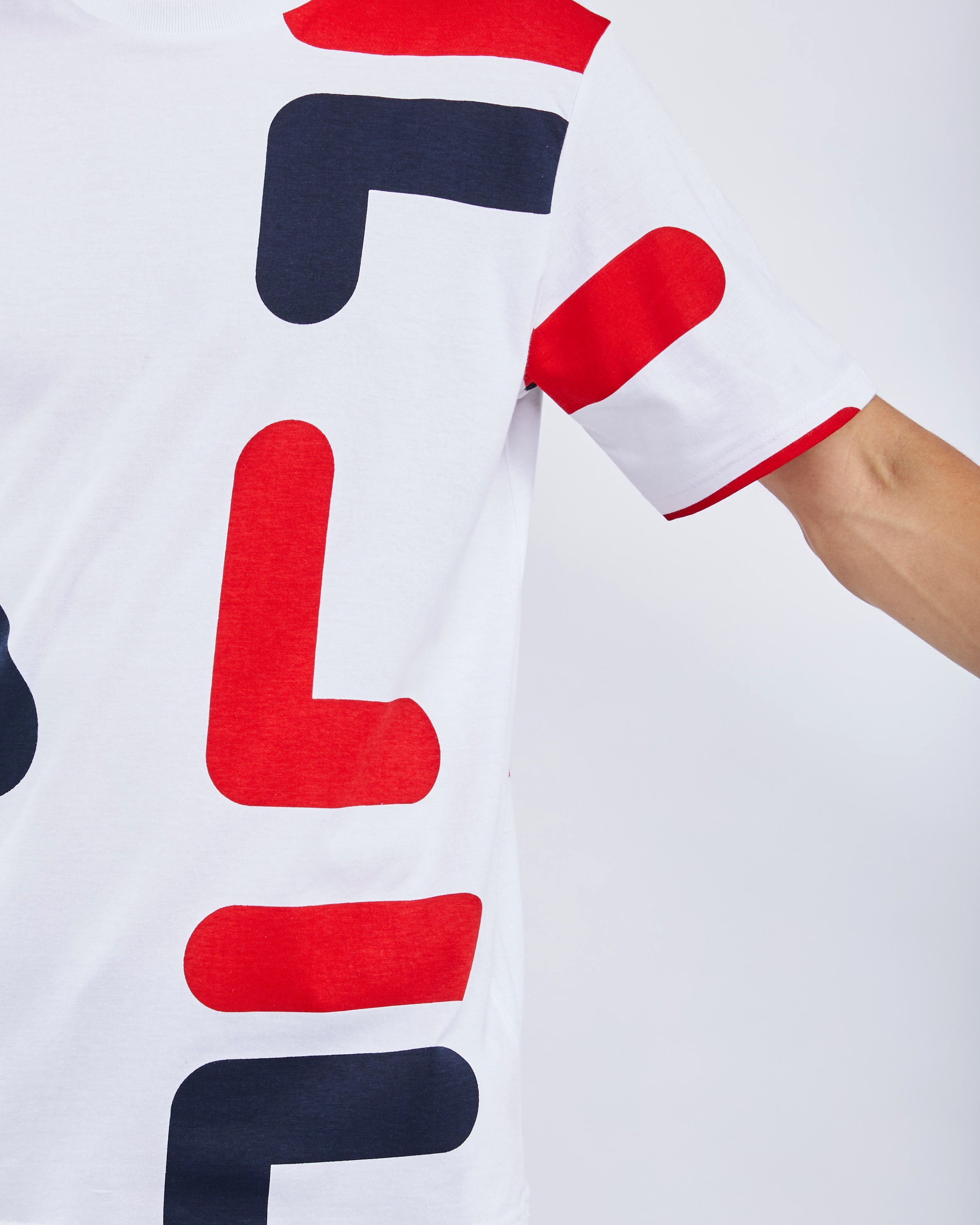 fila t shirt foot locker