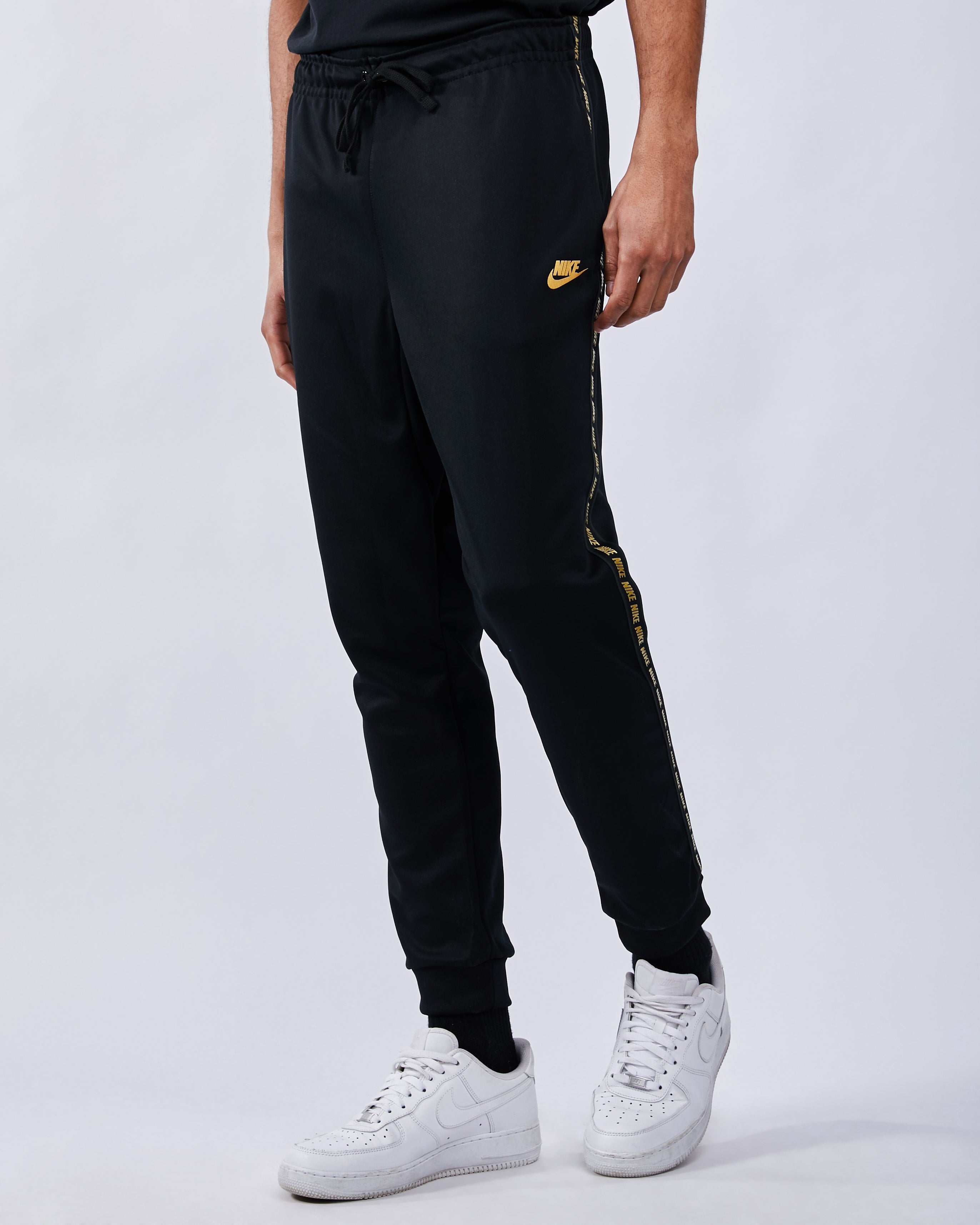 nike sweats footlocker