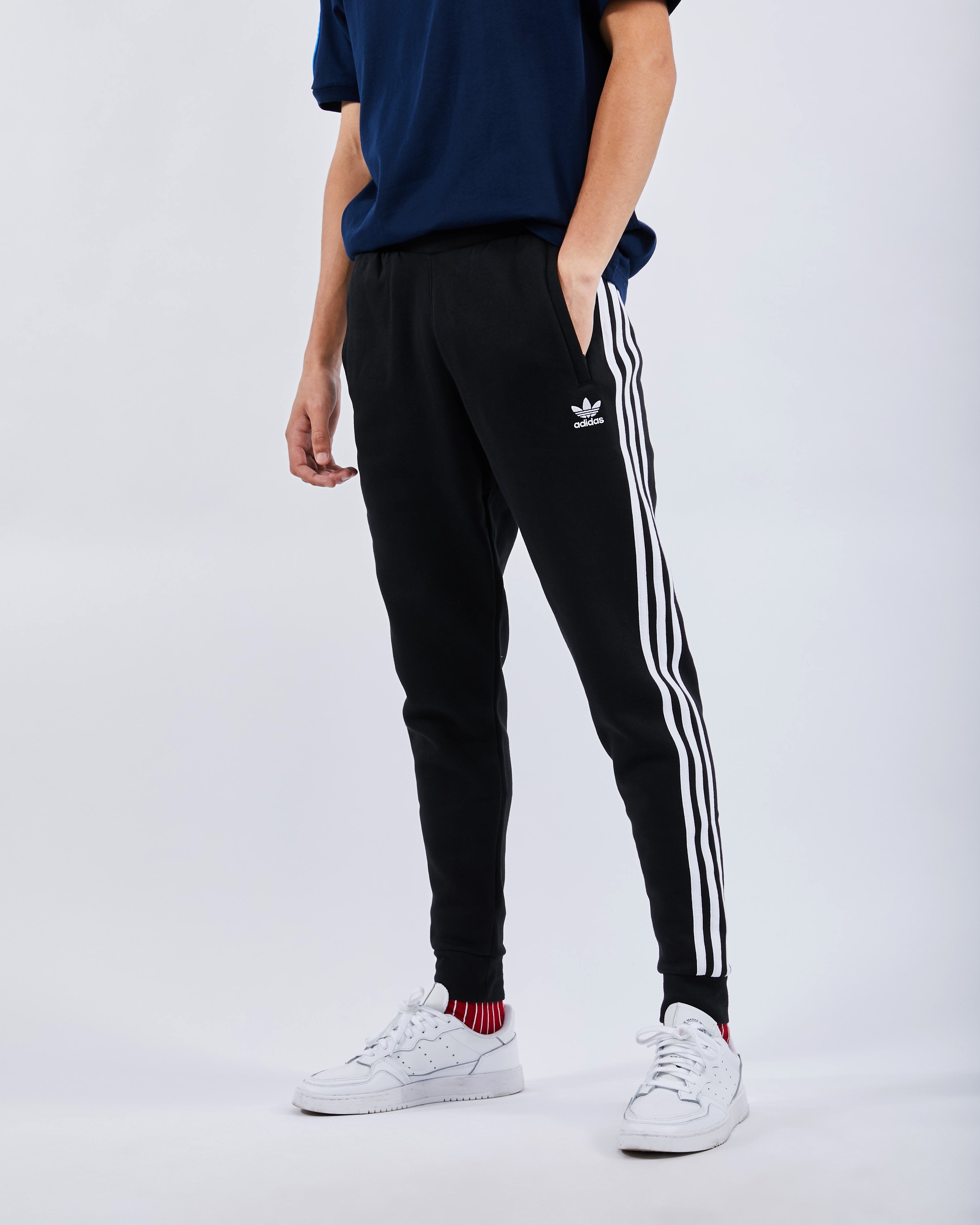 dv1549 adidas