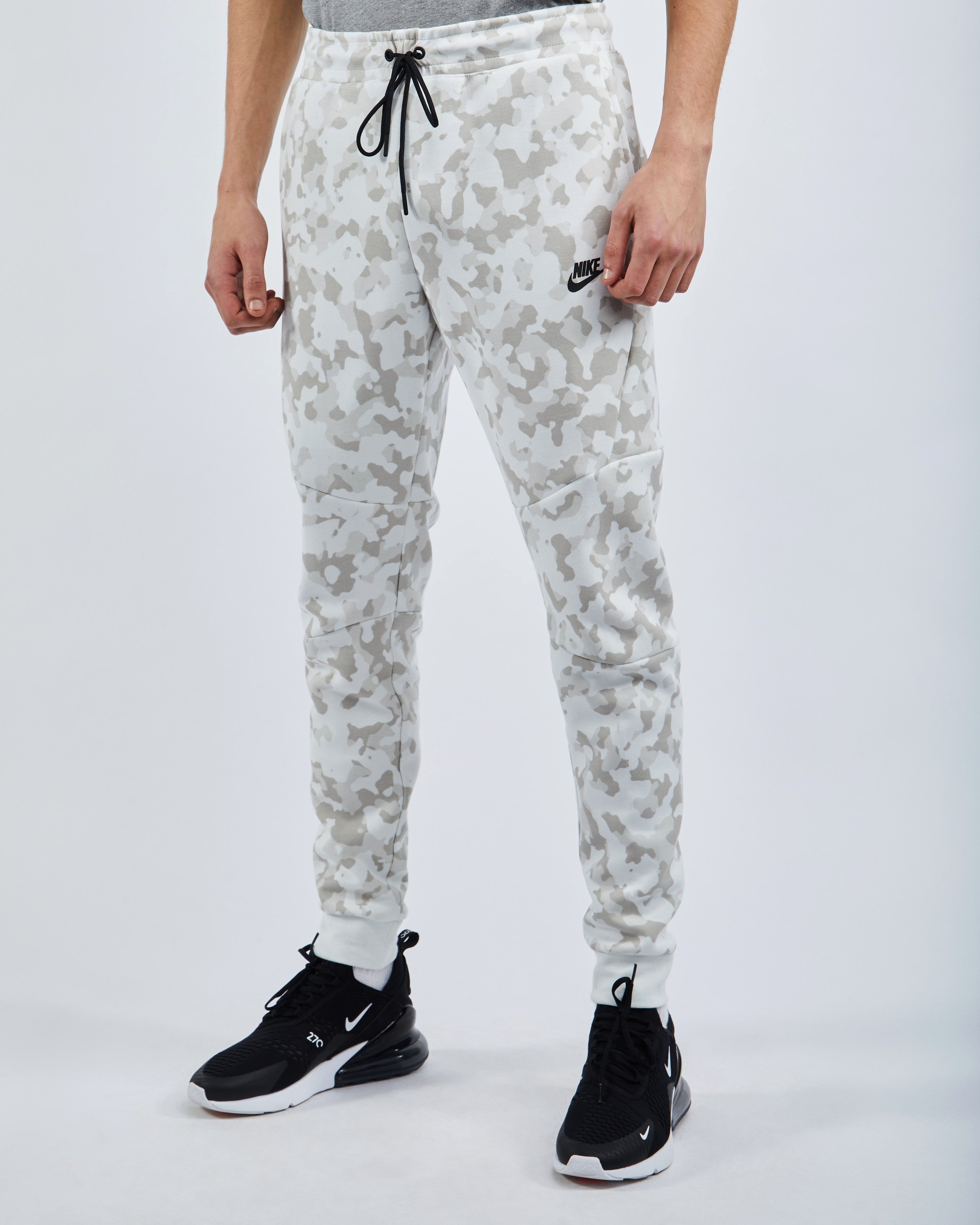 nike tech fleece pants foot locker