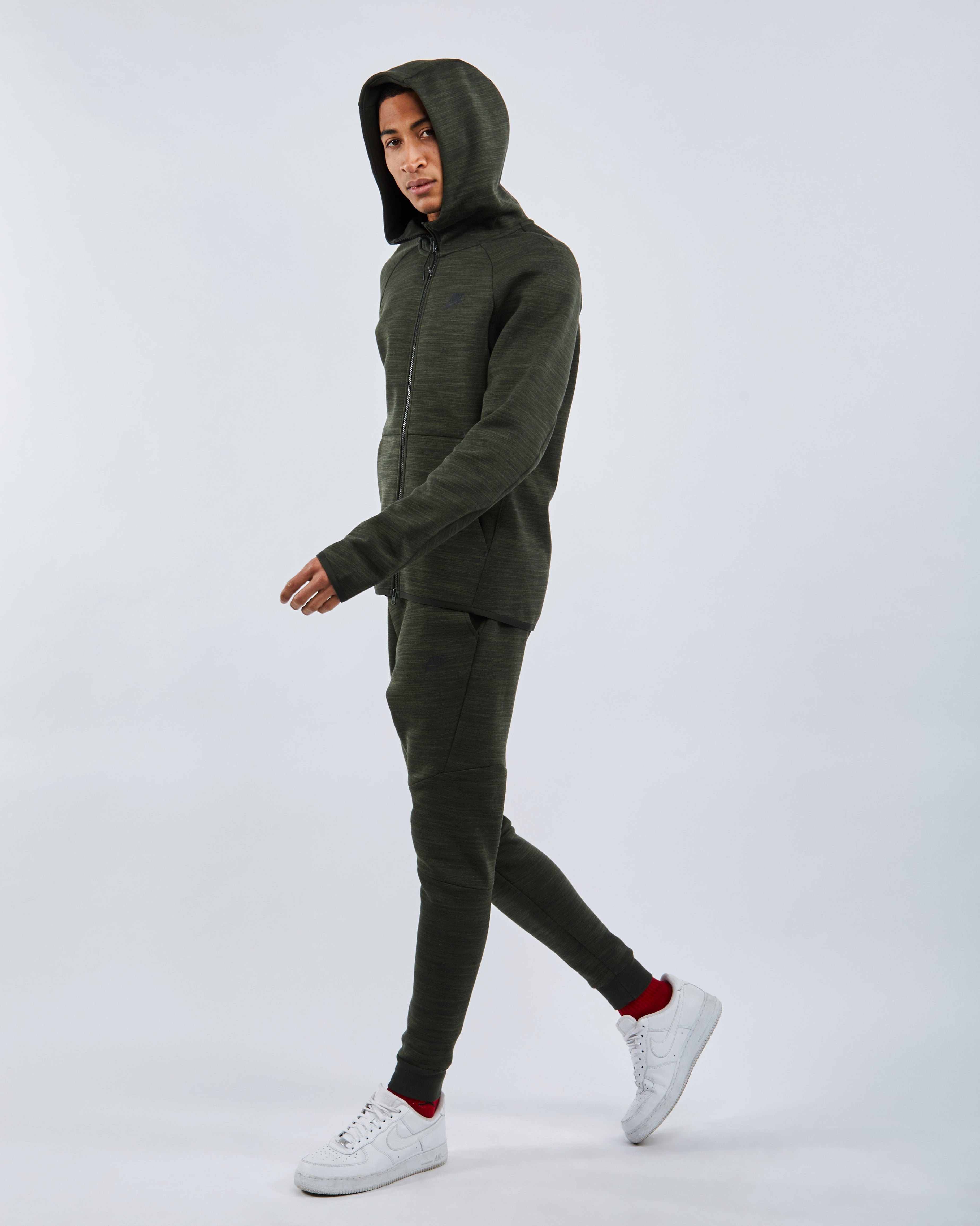 nike tech fleece elongated