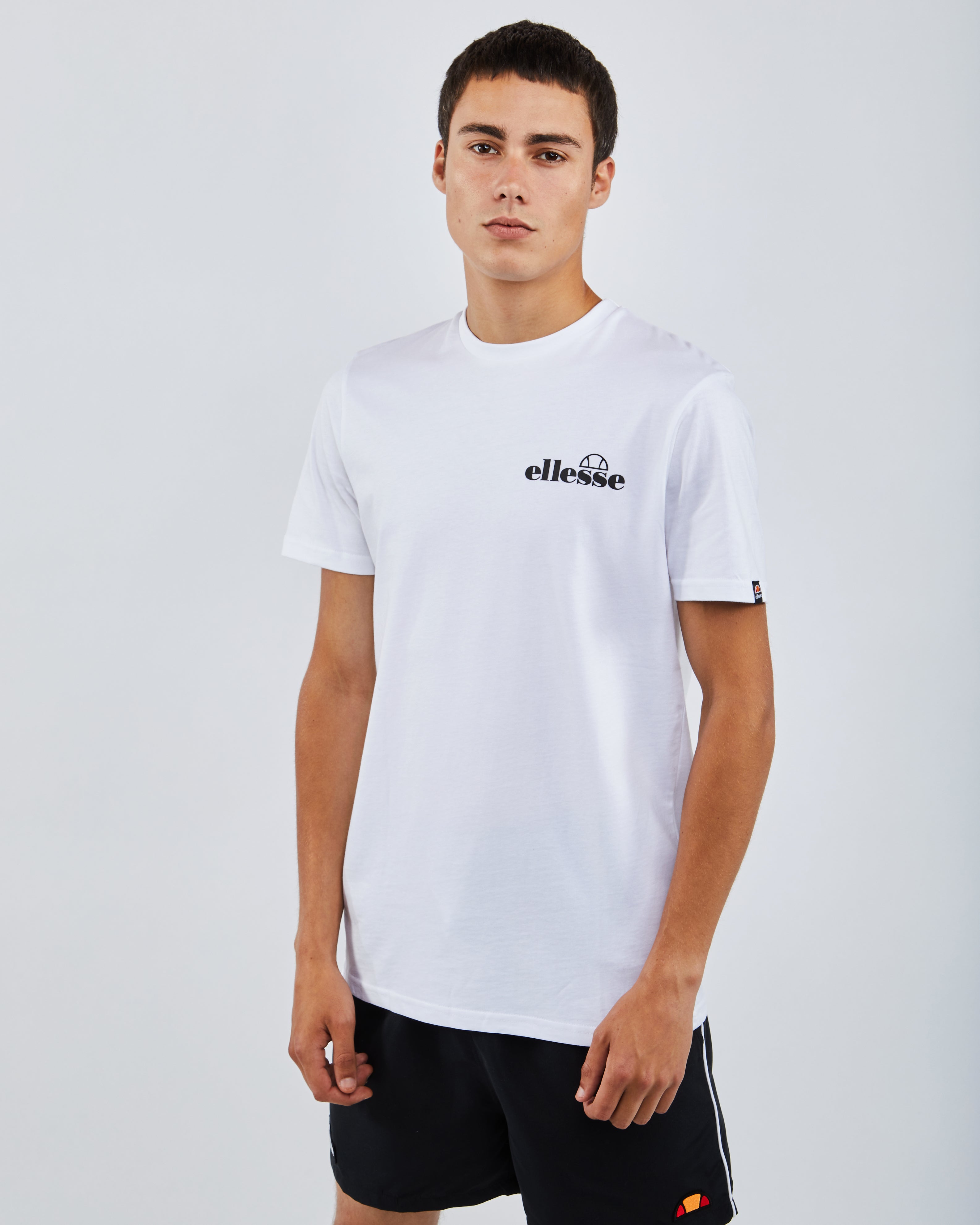 t shirt ellesse foot locker