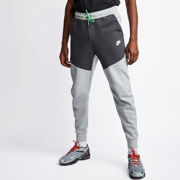 Nike Tech Fleece Cuffed - Uomo Pantaloni