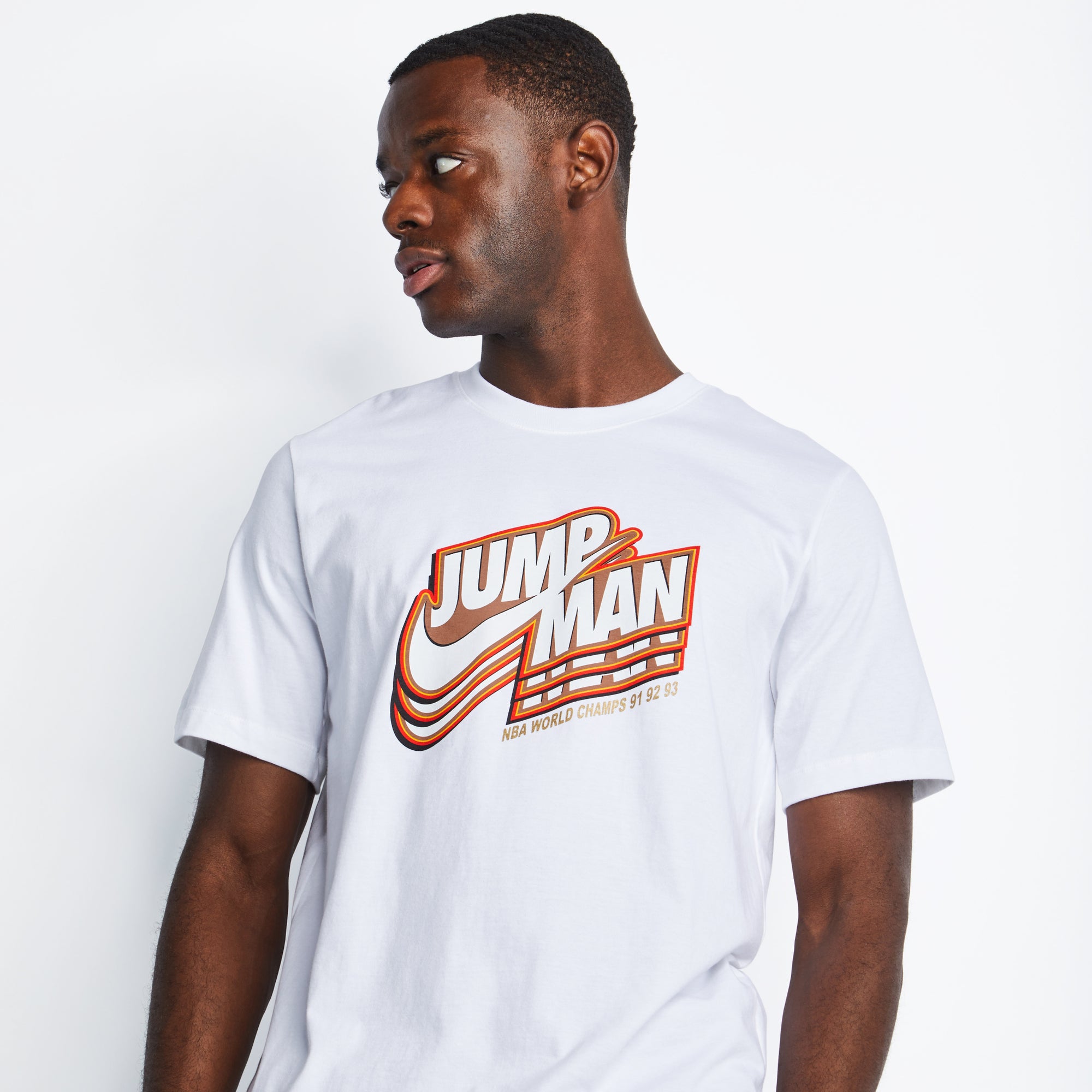 Jordan Shortsleeve White-Metallic Gold für nur 29,49€ inkl. Versand statt 39,99€