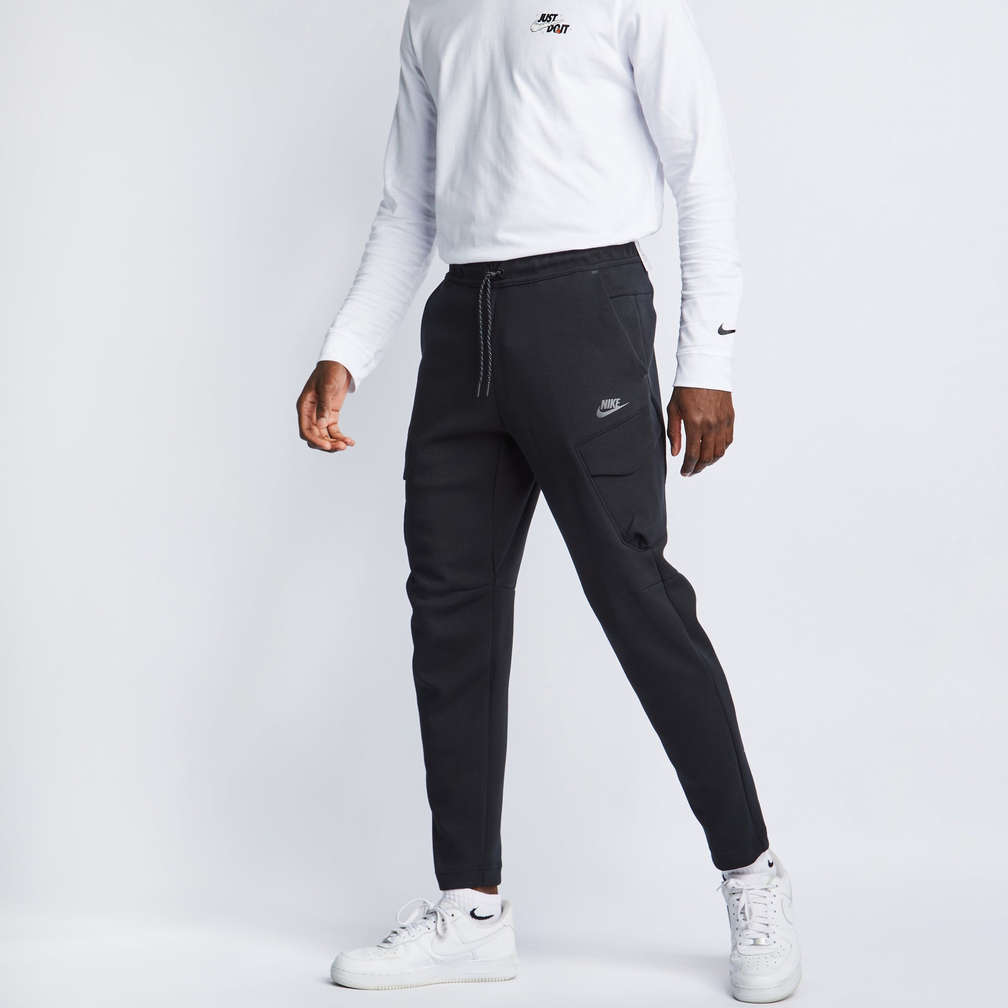 Foot locker nike 2024 tech fleece pants