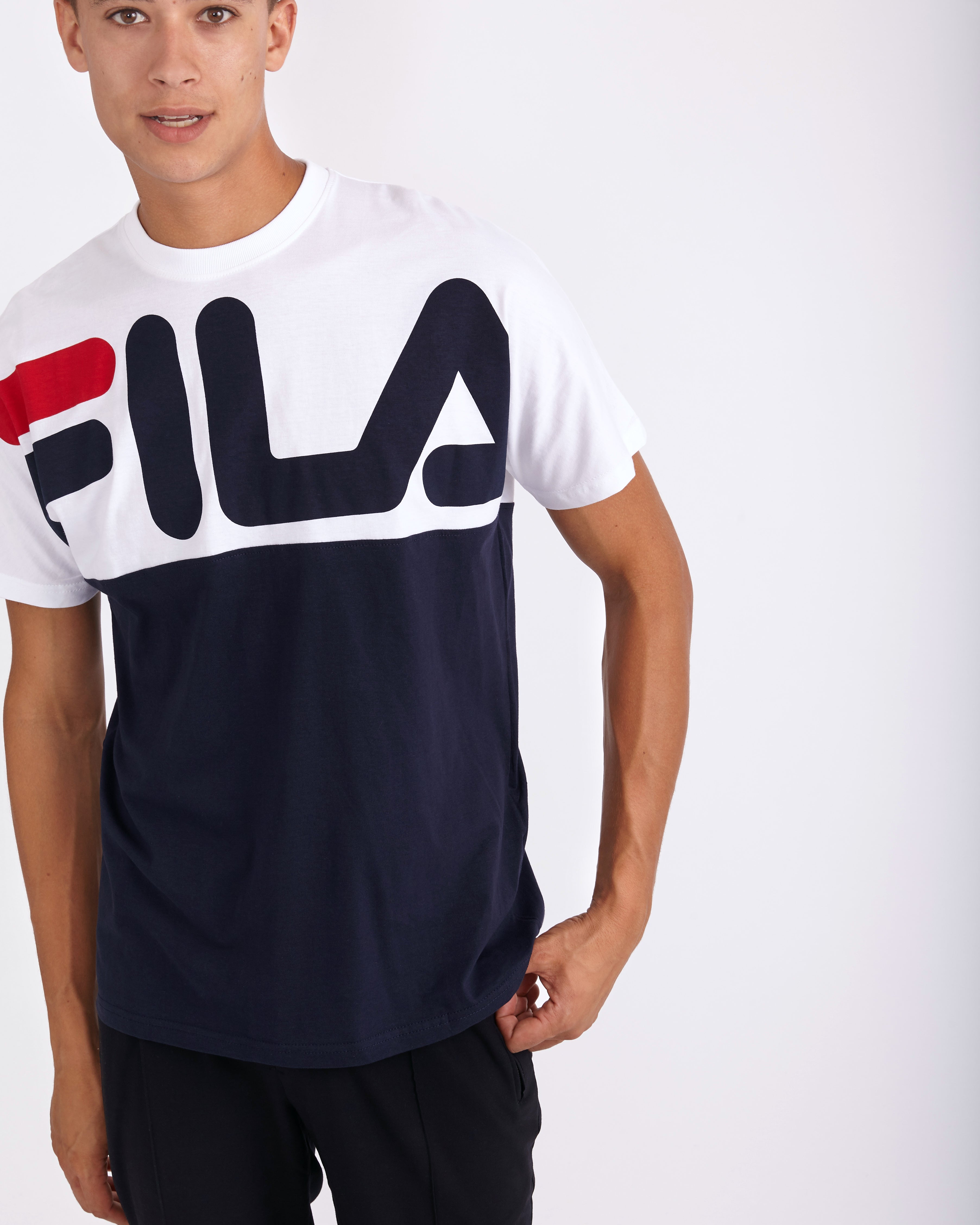 fila t shirt foot locker