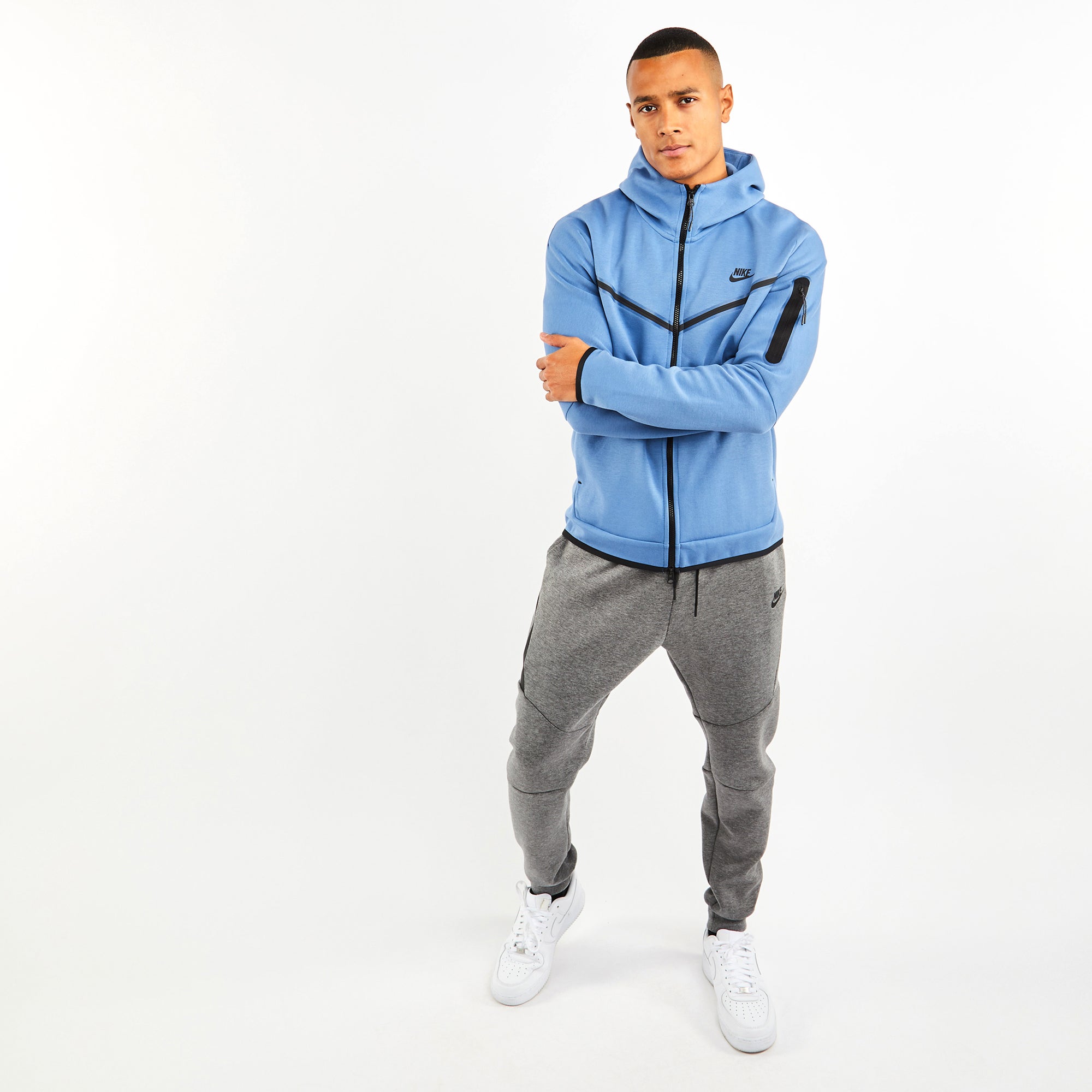 nike tech fleece footlocker