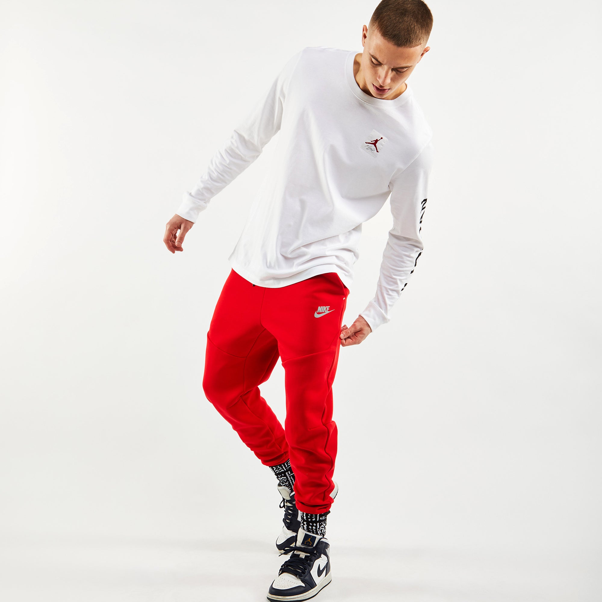 nike tech fleece tracksuit footlocker