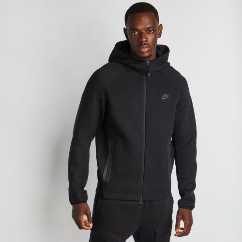 Shops Nike tech fleece