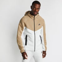 Foot locker nike tech fleece online hoodie