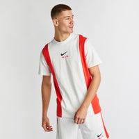 Foot locker mens nike t outlet shirts