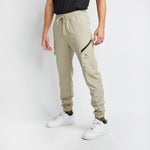 Black-Beige