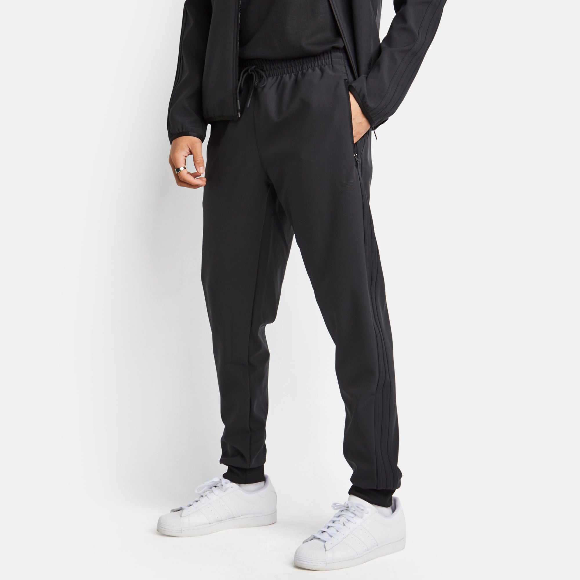 Pantaloni adidas sale foot locker