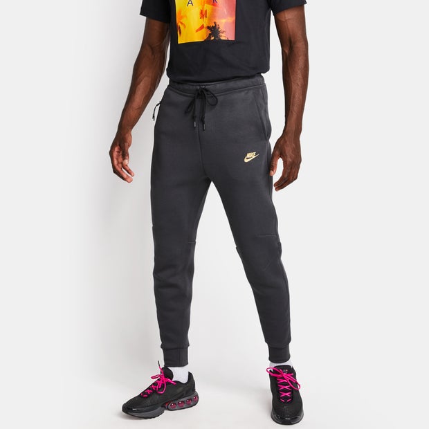 Nike Tech Fleece