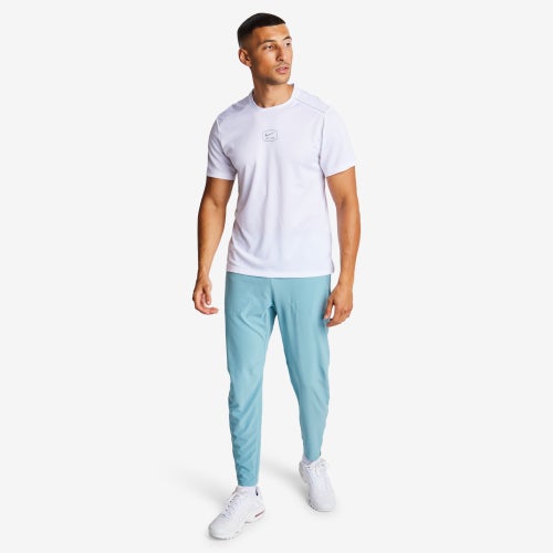 Nike Swoosh Air Run - Image 2 of 4 Enlarged Image