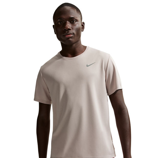 Nike Miler Uomo - Magliette Beige - Taglia S - Poly Jersey