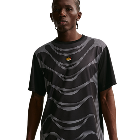 Tuned - Men - Black / Black