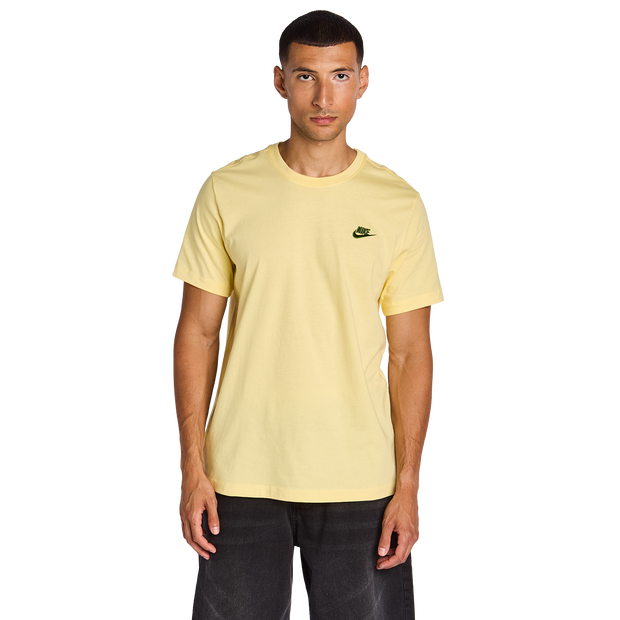 Nike Club T-shirts Heren - Geel - Maat XS