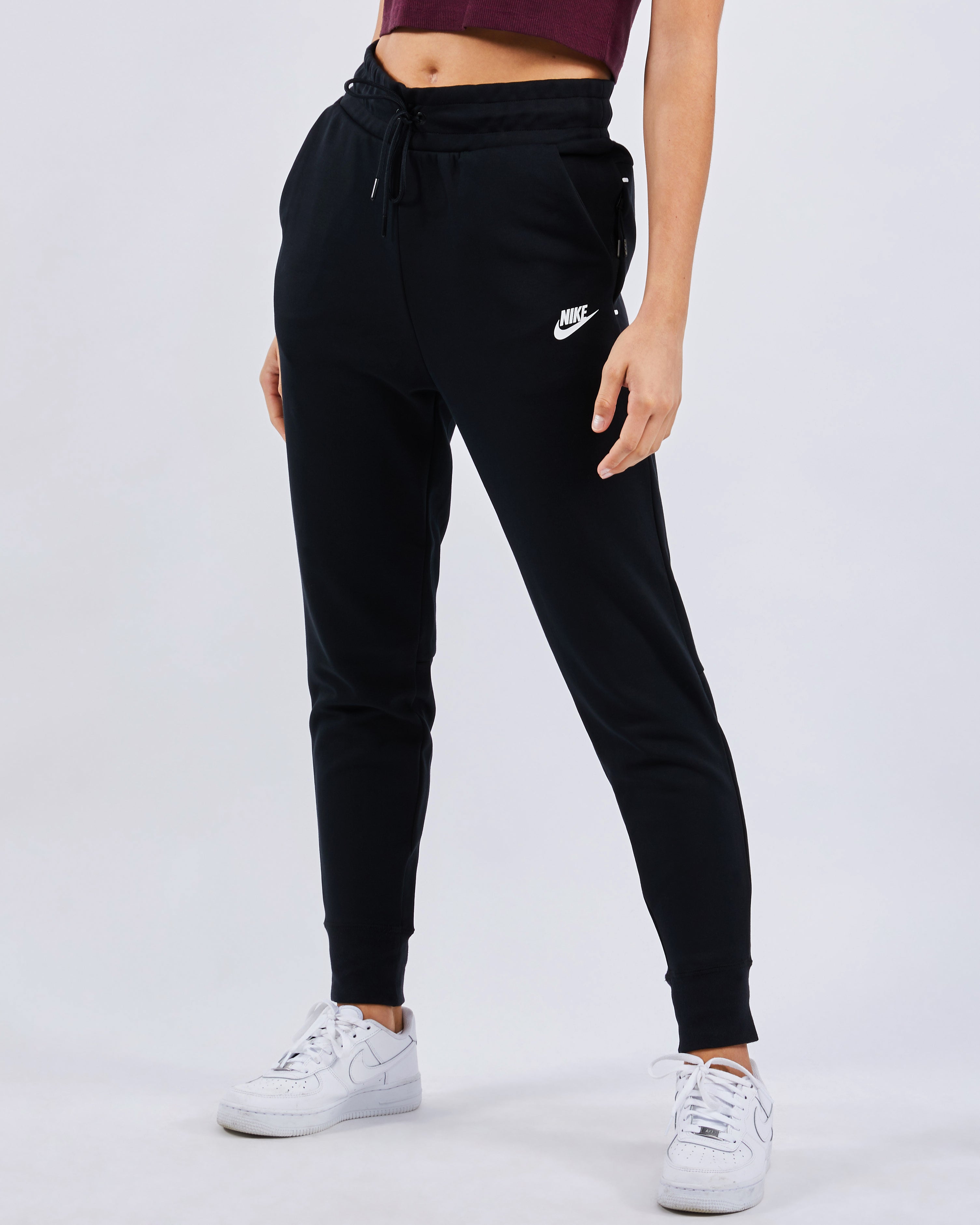 nike women's pants with pockets