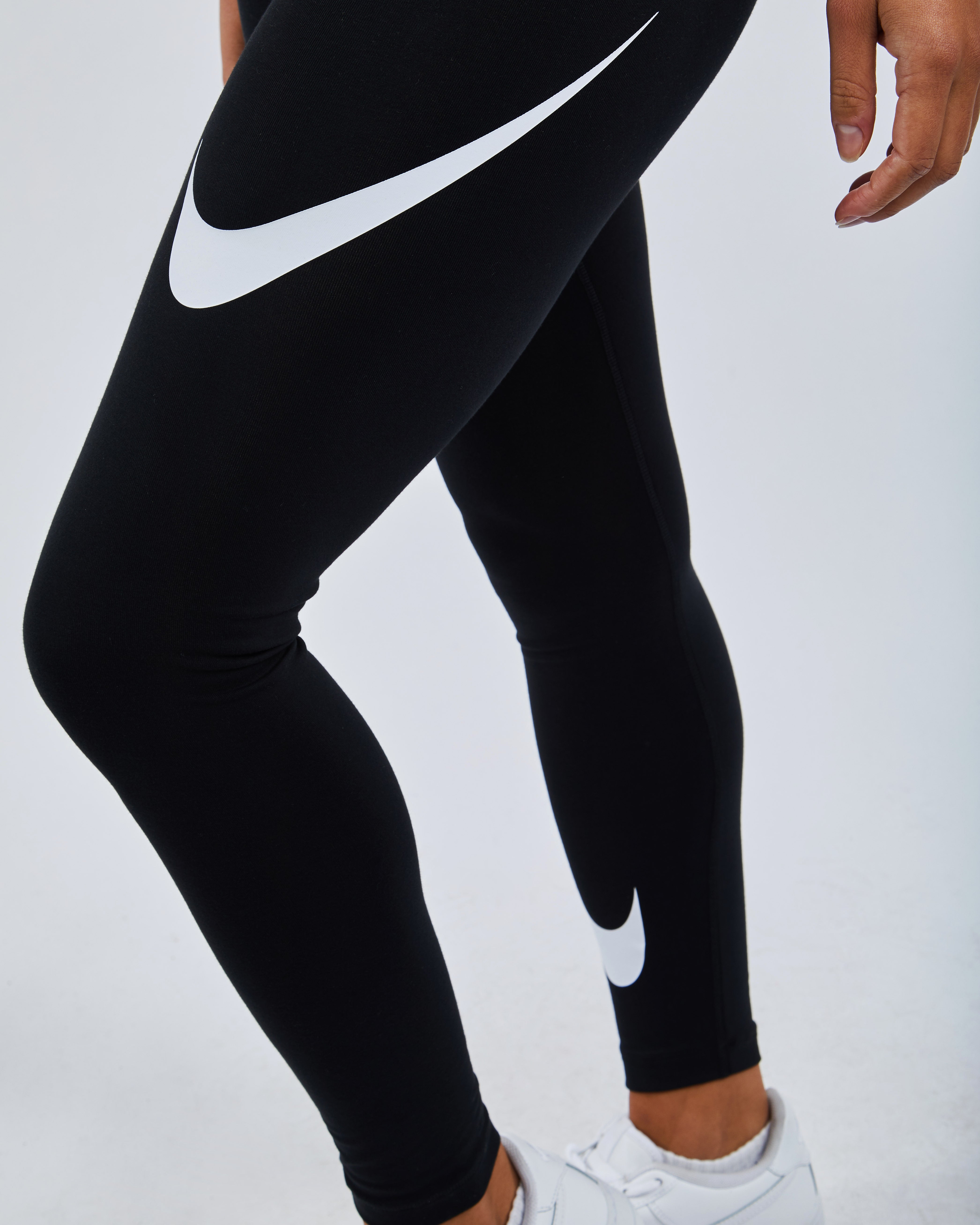 nike power victory swoosh tight