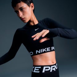 Femme Vestes Zippees - Nike Pro - Black-White