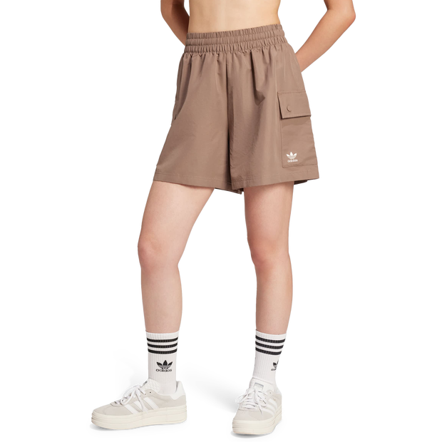 Image of Adidas Essentials female Pantaloncini - Marrone - Poly Mesh - Foot Locker035