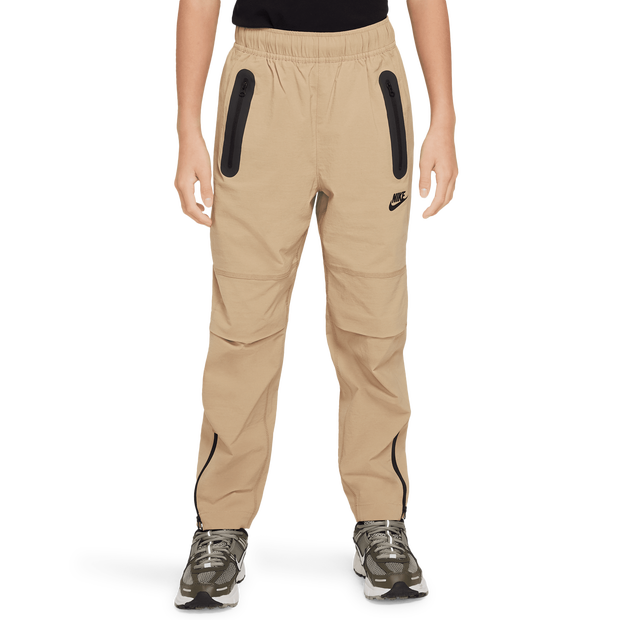 Image of Nike Tech Woven unisex Pantaloni - Beige - Foot Locker035