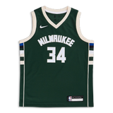 Green-White-White