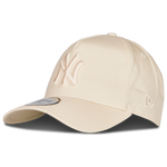 Beige-Beige
