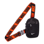 Black-White-Black- NK ESS HIP PACK S BLK/WHT